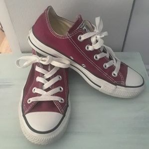Burgundy converse